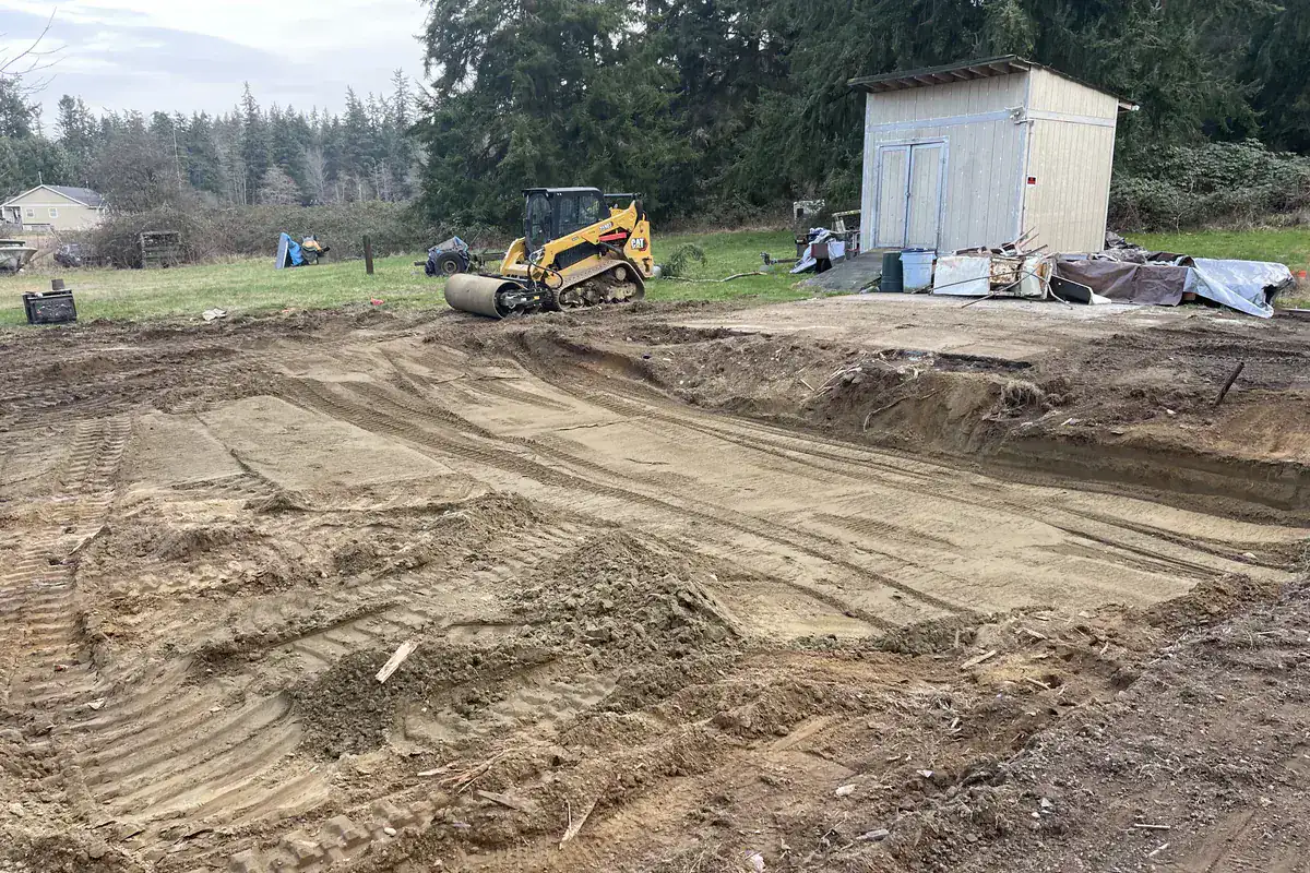 Grading and dirt work on a building pad